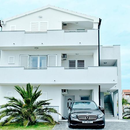 Apartmani Lovrencic فرسي المظهر الخارجي الصورة