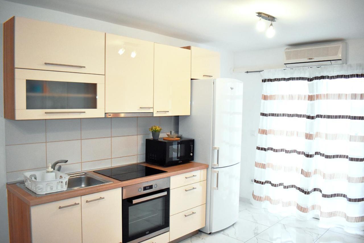 Apartmani Lovrencic فرسي المظهر الخارجي الصورة