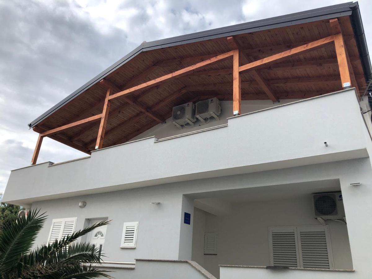 Apartmani Lovrencic فرسي المظهر الخارجي الصورة