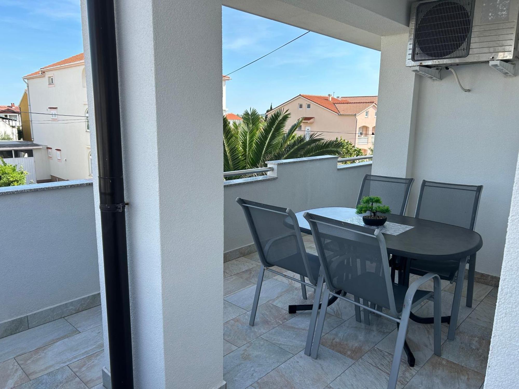 Apartmani Lovrencic فرسي المظهر الخارجي الصورة