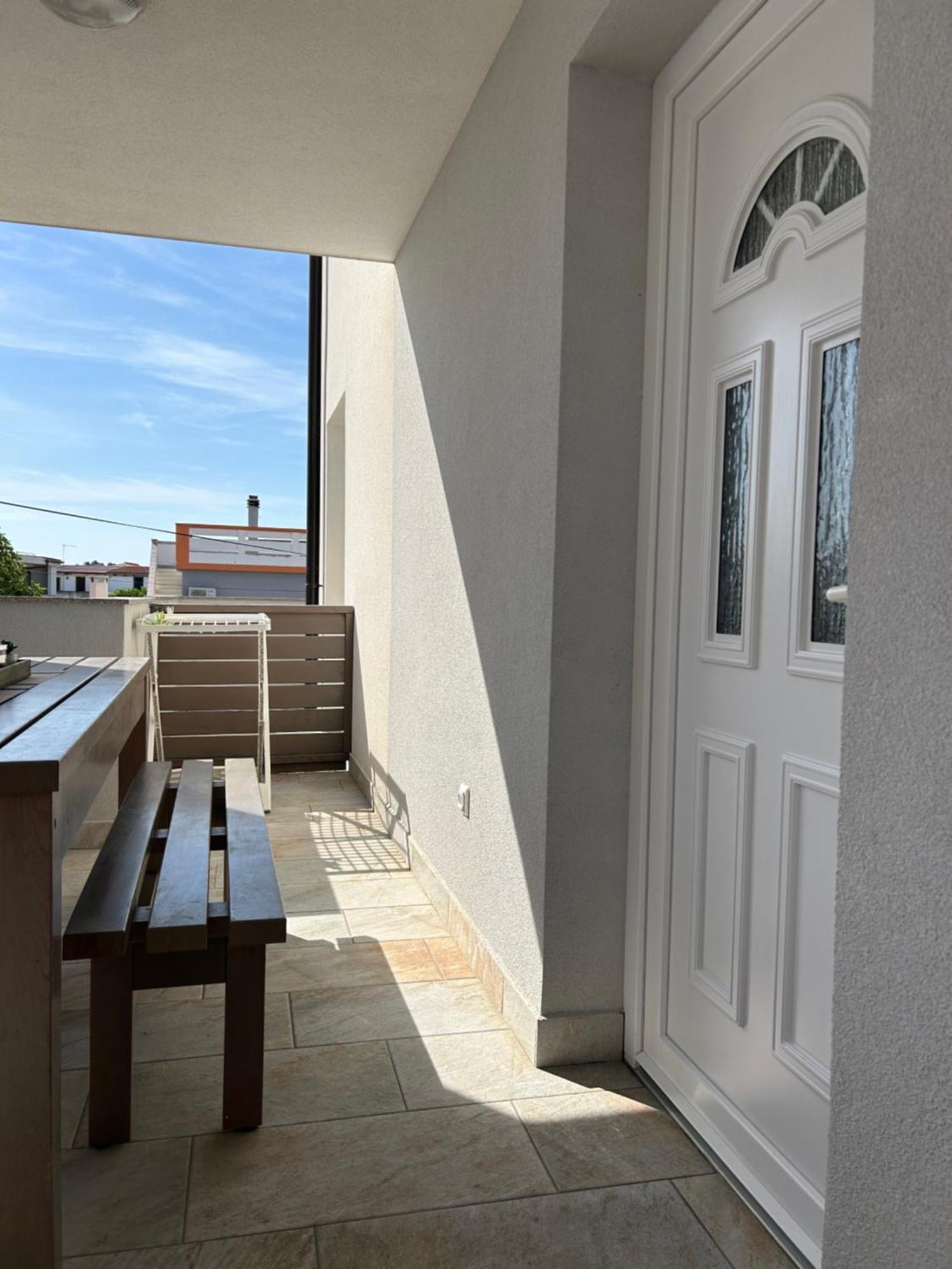 Apartmani Lovrencic فرسي المظهر الخارجي الصورة